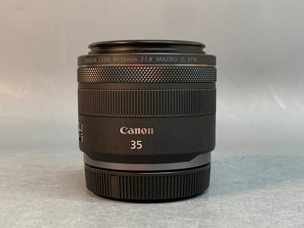 Canon RF 35mm 1.8 Macro IS STM