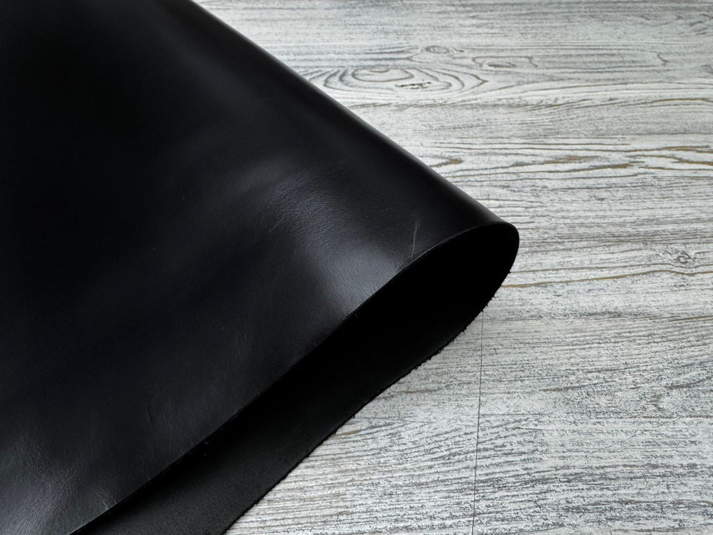 Monteria Satin Nero (1,4-1,6 мм), цв. Черный, натуральная кожа