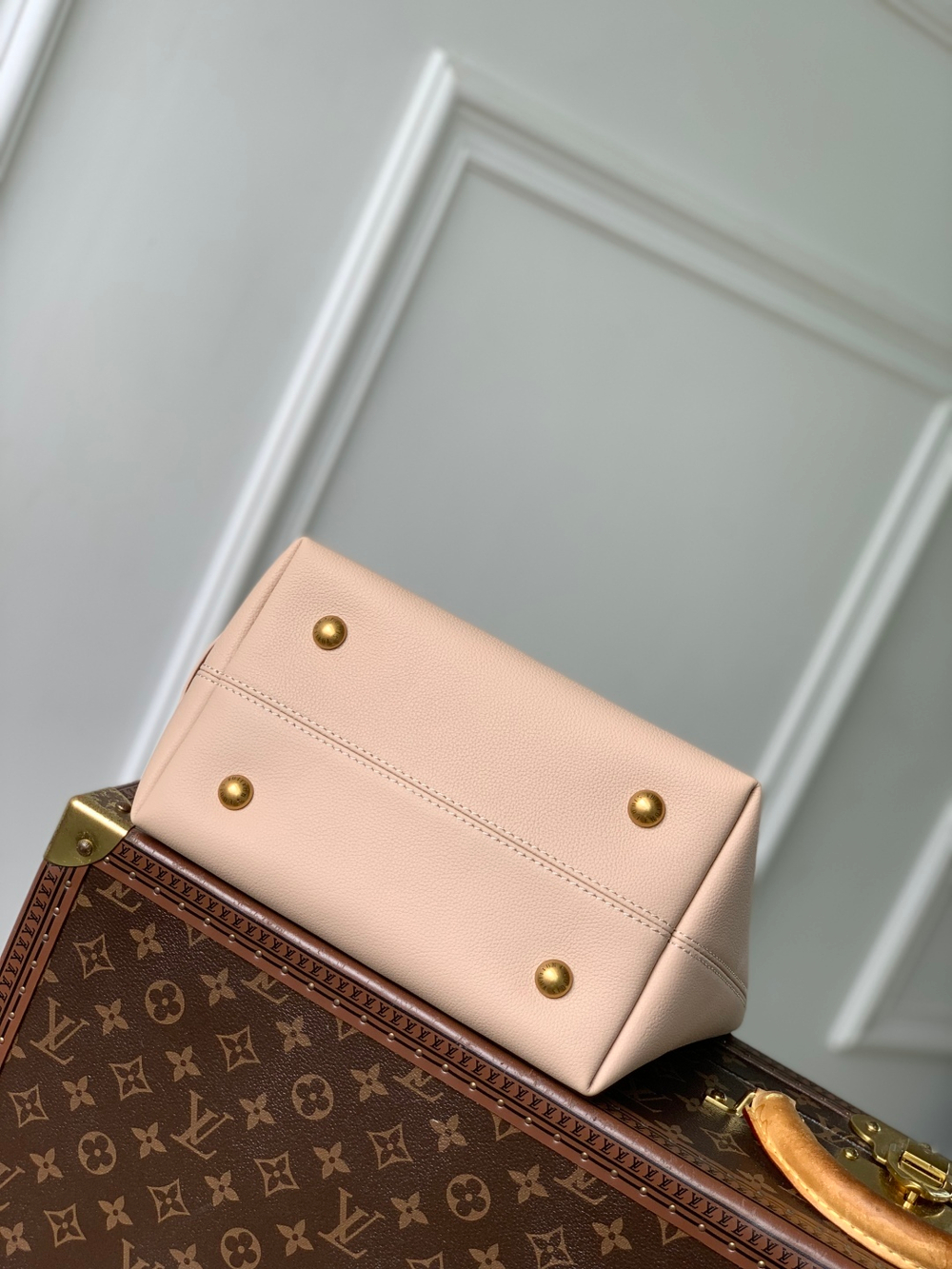 Louis Vuitton Low Key Hobo PM