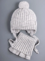 Шапка осенняя детская на завязках и снуд