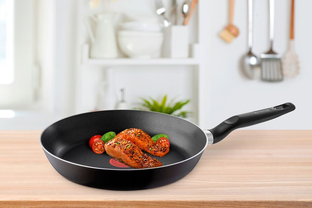Сковорода Tefal Easy Plus 04237128 28 см