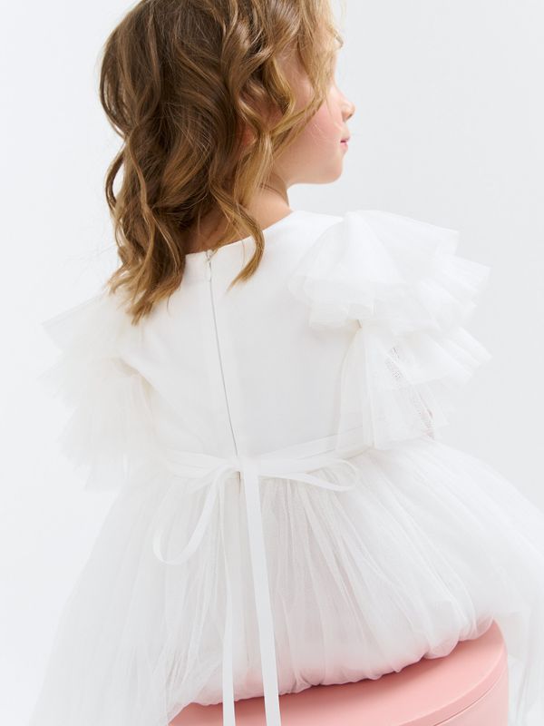 Платье из фатина с пышной юбкой 