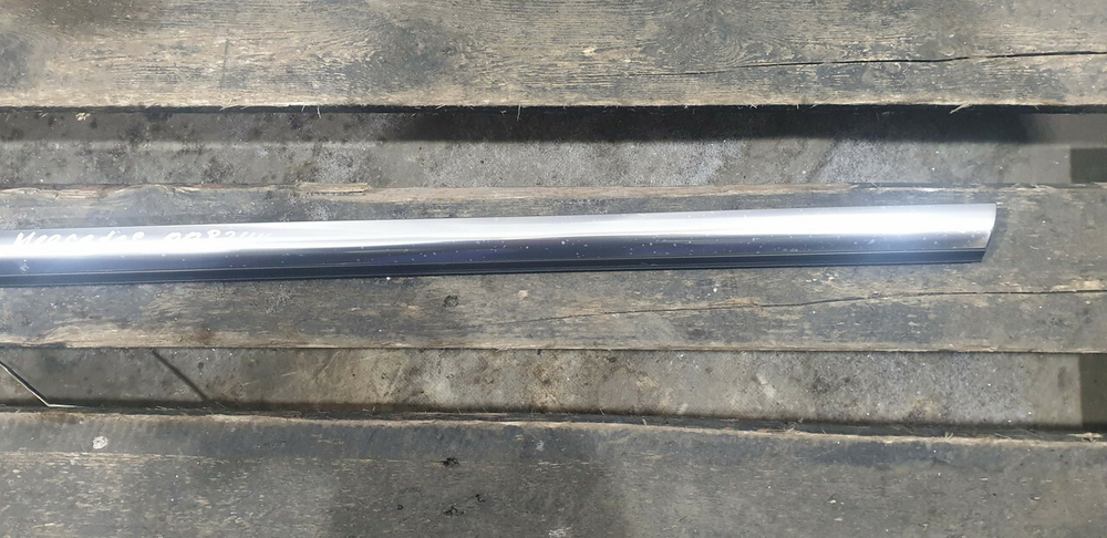 Молдинг двери передней правой MB AMG GT (X290) 17-23 Б/У Оригинал A2907351100