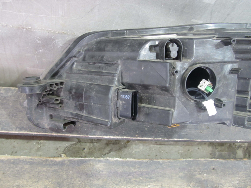 Фара правая ксенон Skoda Superb 3 15-19 Б/У Оригинал 3V1941016B