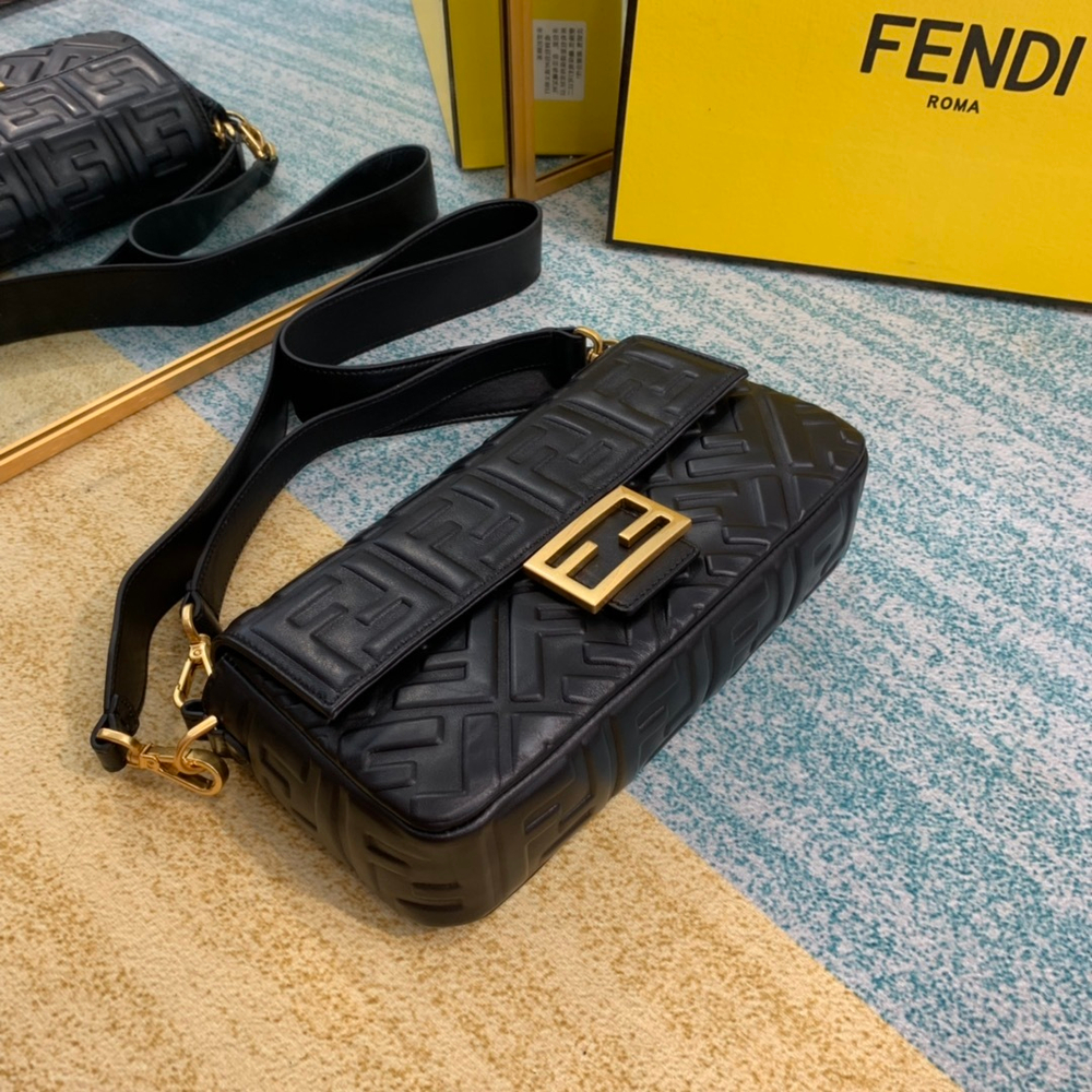 Fendi Baguette 27 cm