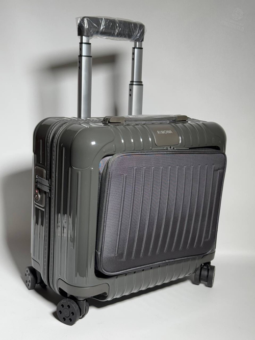 Дорожный чемодан Rimowa