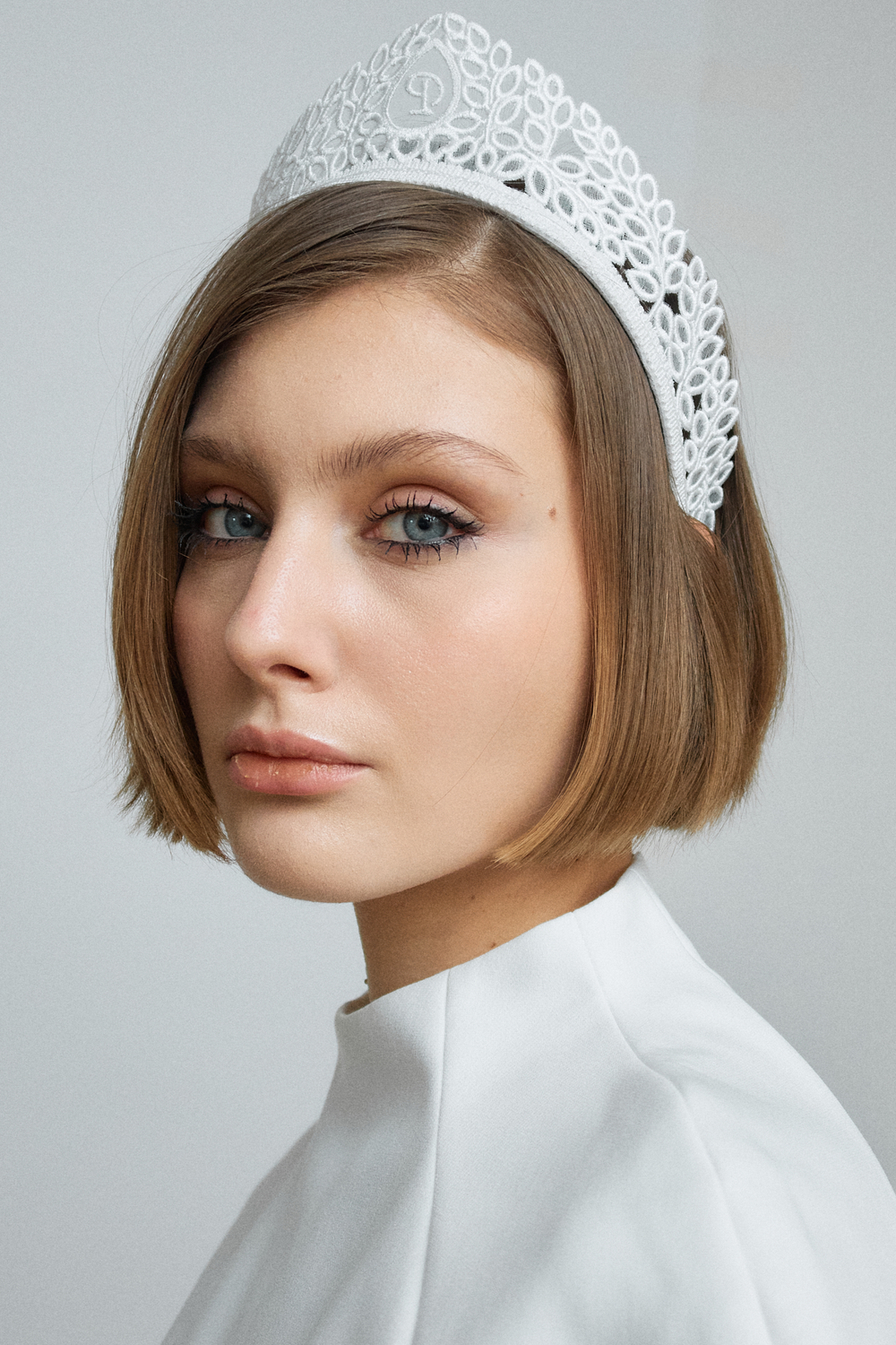 Кокошник белый кружевной