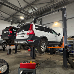 WDK-526 Подъемник двухстоечный с верхней синхронизацией 4,2 тонны, одност. разбл., 380В