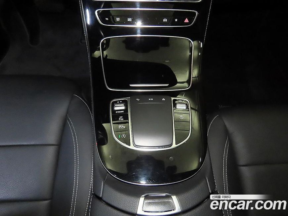 Mercedes-Benz E-Class W213 E250 Avangarde (08.2021)
