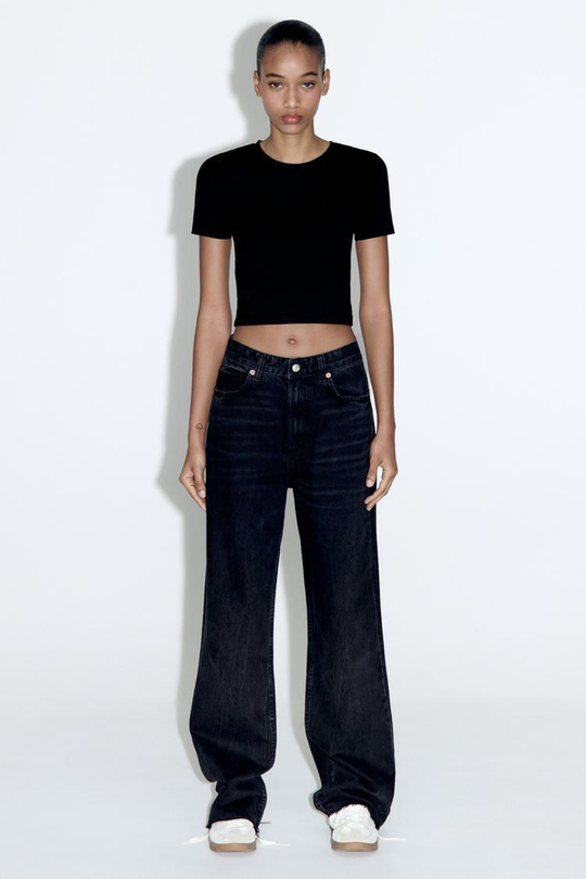 ZARA УКОРОЧЕННАЯ ФУТБОЛКА ИЗ ЭЛАСТИЧНОЙ ТКАНИ, ЧЕРНЫЙ