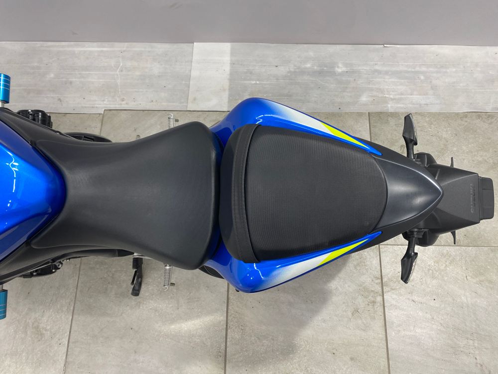 Suzuki GSX-S1000F 049730