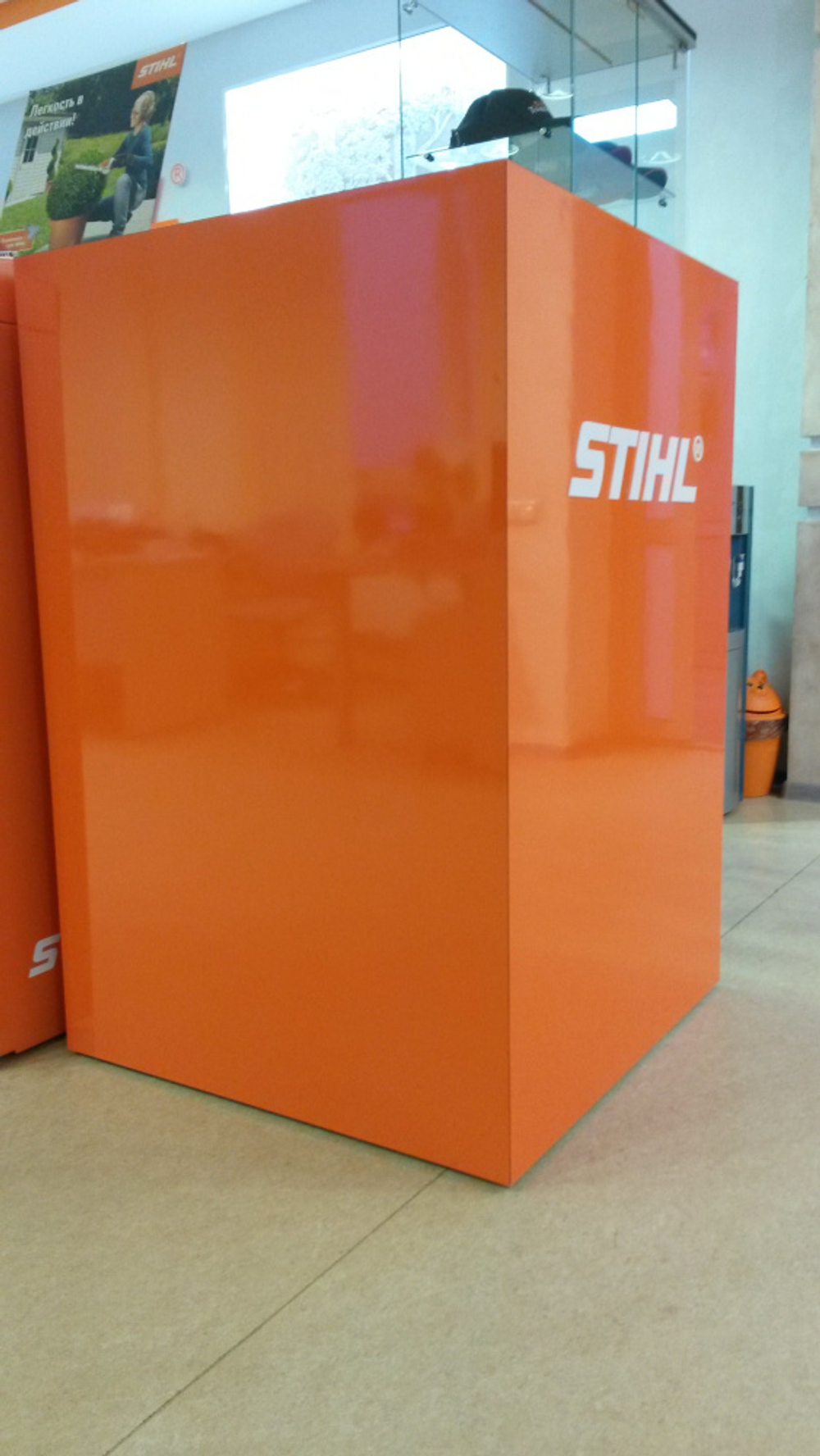 Тумба STIHL 800*800*1225 мм