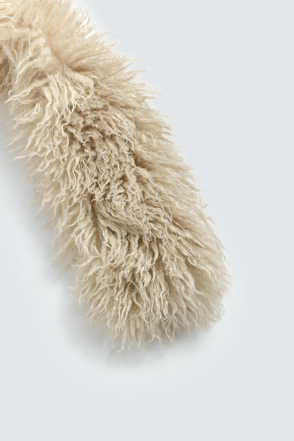 ZARA HARRY LAMBERT X DISNEY ШАРФ ИЗ ИСКУССТВЕННОГО МЕХА, ЭКРЮ