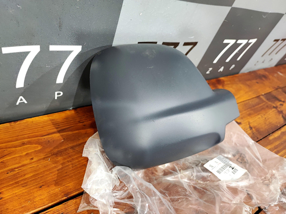 Крышка зеркала правого Partner Berlingo B8 Новая Оригинал 1608181080