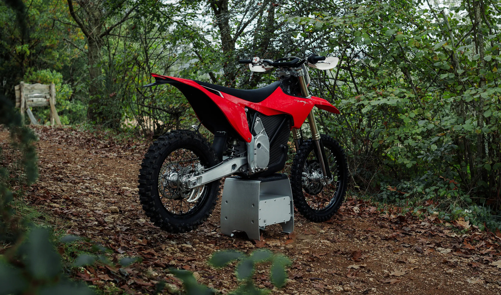 Stark Varg 2025 EX - 60hp (RED)