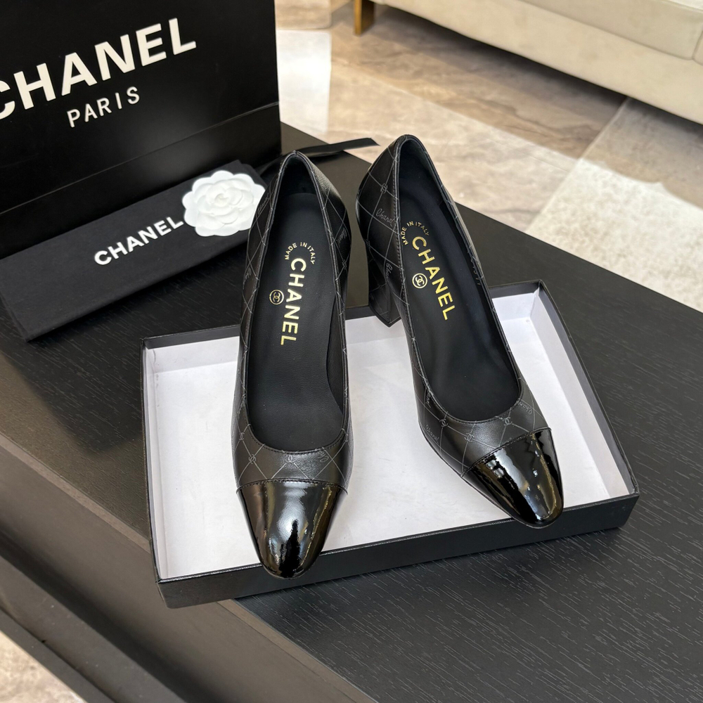 Chanel Pumps