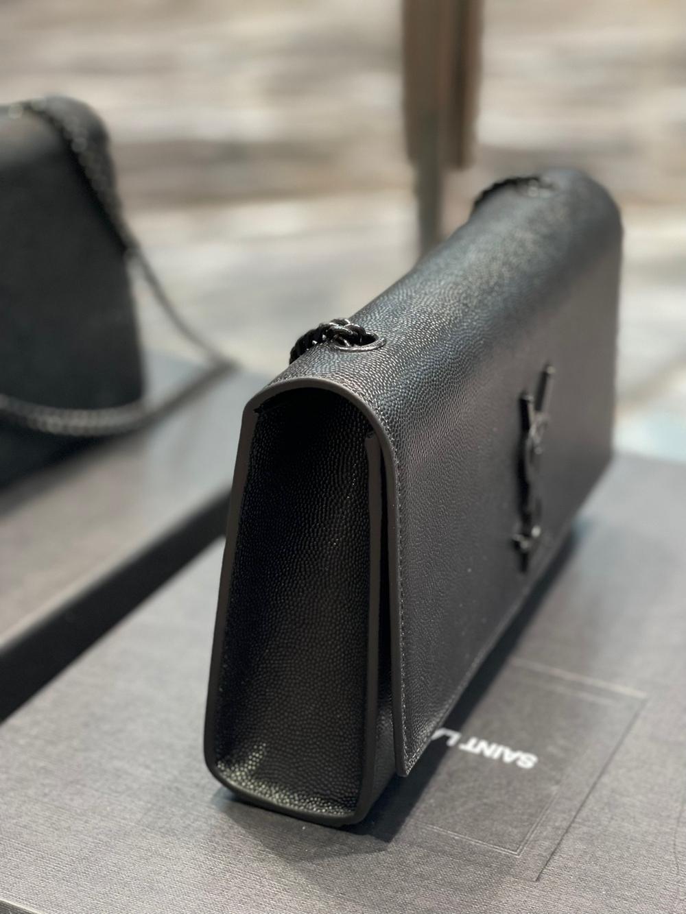 Saint Laurent Kate Medium Bag 24 cm