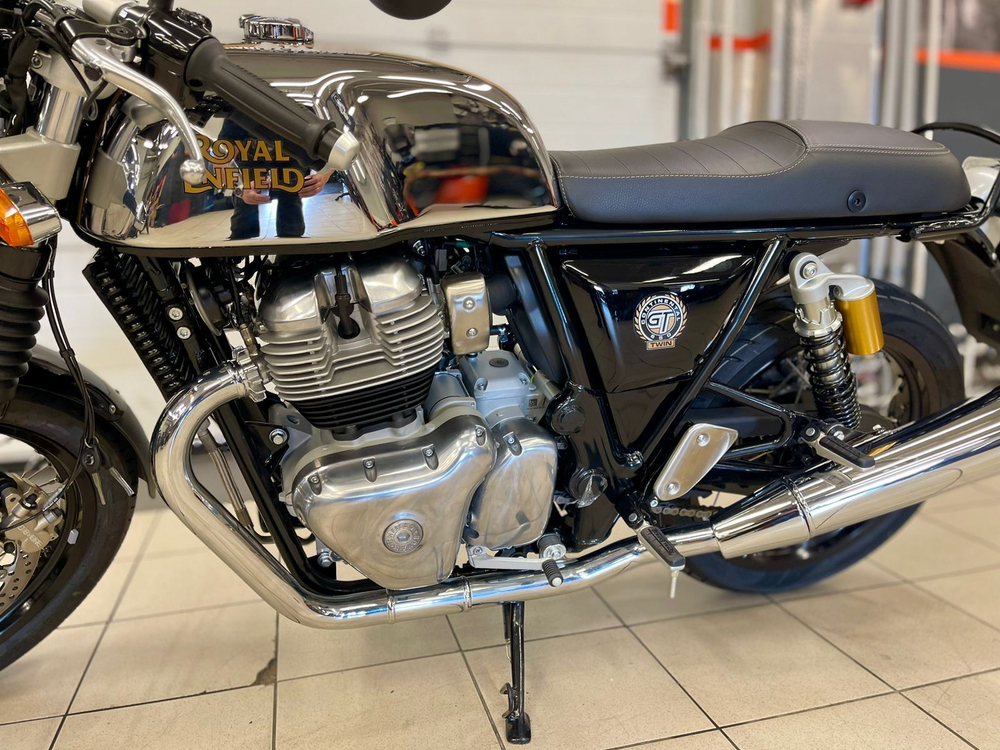 Royal Enfield 650 CONTINENTAL GT (MR Clean)