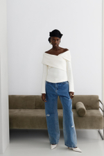 Джемпер с перекрутом