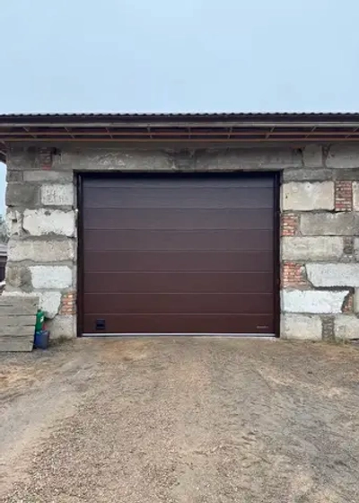 Секционные ворота