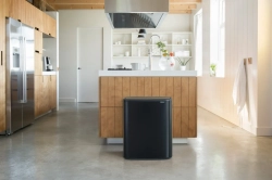 Brabantia Контейнер для мусора Bo Touch 60 л матовый черный