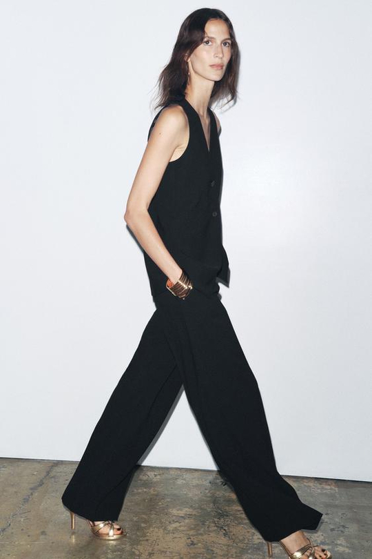ZARA ШИРОКИЕ БРЮКИ С ЗАЩИПАМИ — ZW COLLECTION, ЧЕРНЫЙ