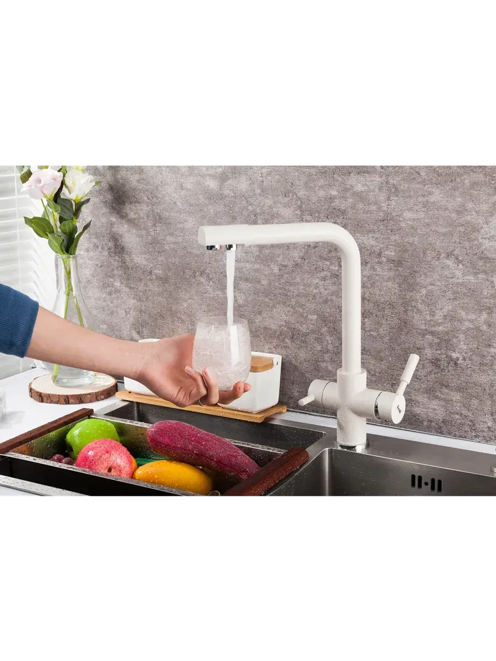 Смеситель для кухни с подключением под фильтр FRAP F4352-24