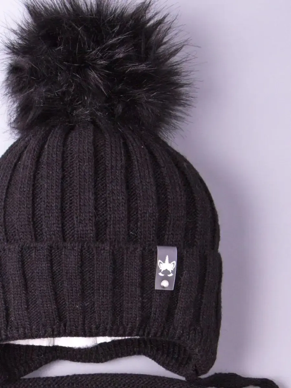 Шапка для девочки зимняя вязаная и снуд