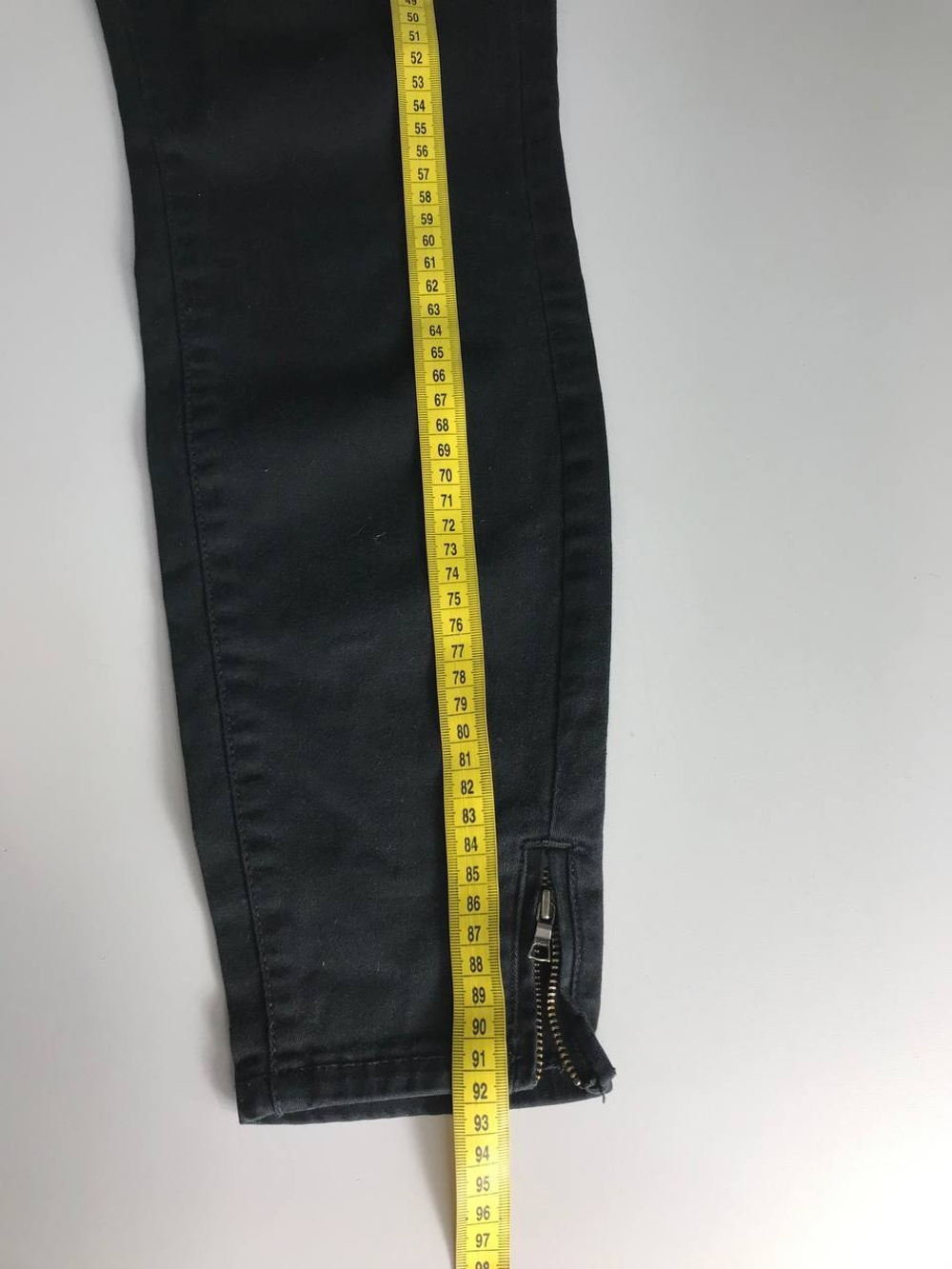 Джинсы Esprit с молниями, маркировка 36, визуально на 44 размер