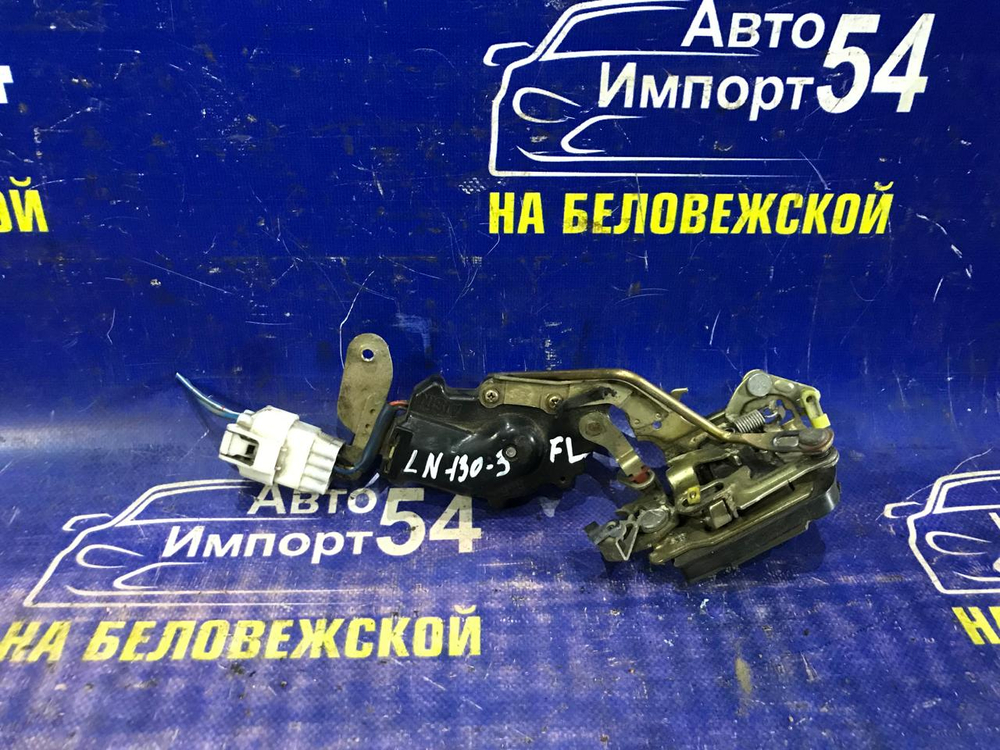 Замок двери передней левой TOYOTA HILUX SURF 1992