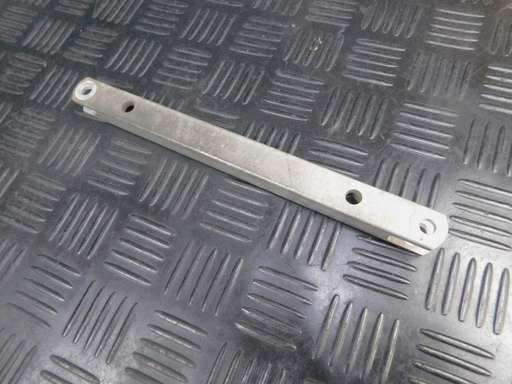 Тяга заднего суппорта Yamaha XJR1300 RP03J 2005