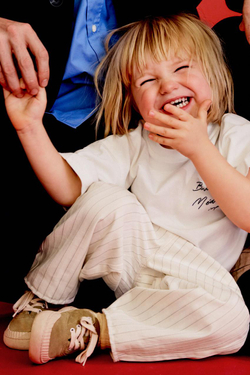 ZARA ФУТБОЛКА С ВЫШИТОЙ НАДПИСЬЮ, ЭКРЮ