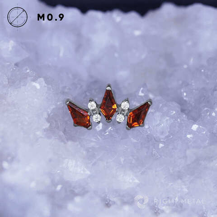 5K Rhombic Garnet CZ & Crystal