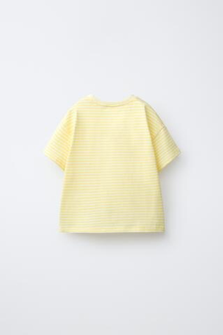 ZARA ФУТБОЛКА В ПОЛОСКУ С РЕЛЬЕФНЫМИ ДЕТАЛЯМИ, СВЕТЛО-ЖЕЛТЫЙ