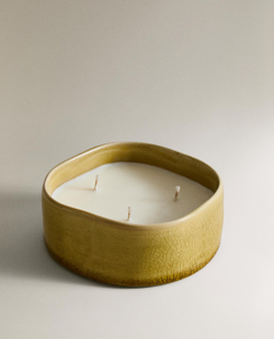 Zara Home Свеча ароматическая Floral Beyond 170 г, растительный воск, аромат цветочный, Розовый