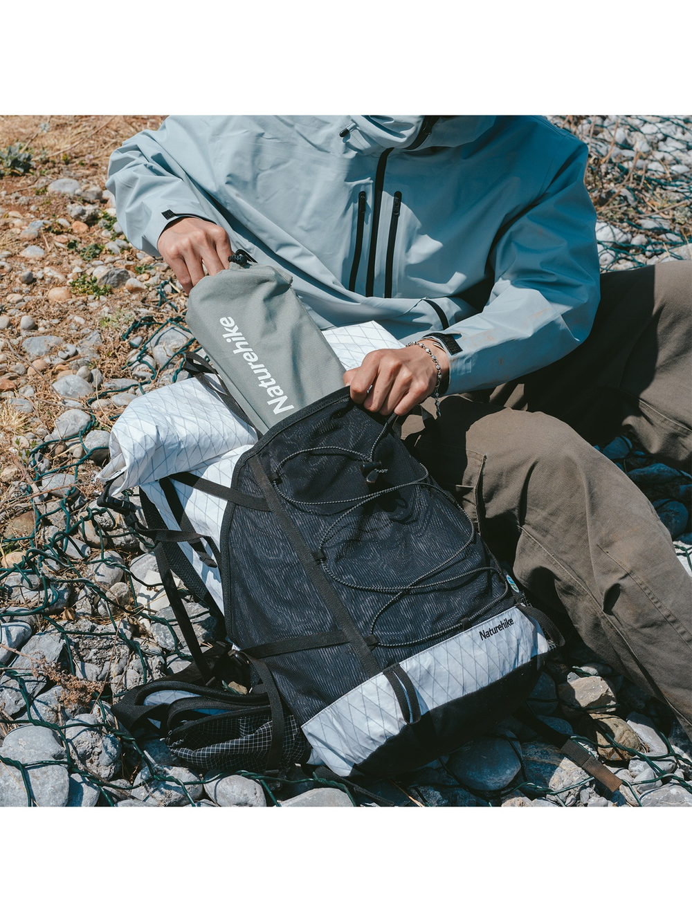 Стол туристический Naturehike Yamami Y01 складной, 52х37,5х41 см, зеленый