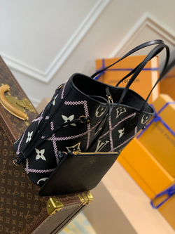 Louis Vuitton Neverfull MM
