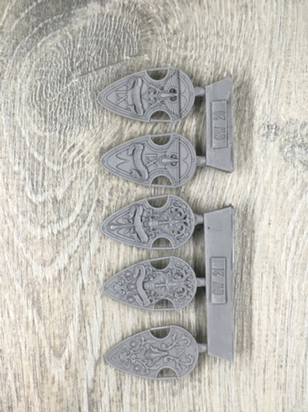 Blood Angels shield.