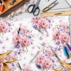 Ткань шелк Армани пышные розовые цветы и васильки на бежевом фоне