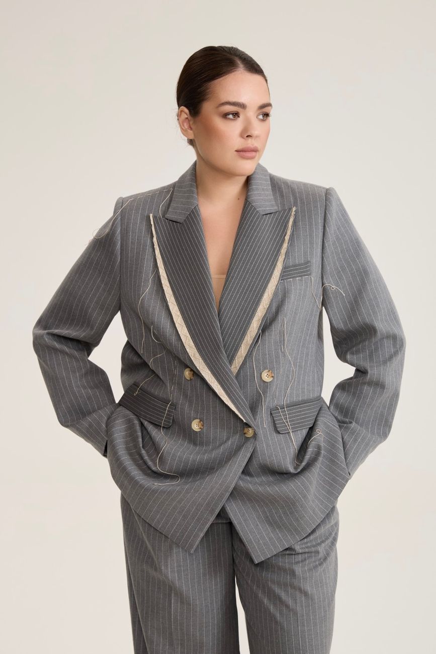 Жакет в комбинированную полоску, серый