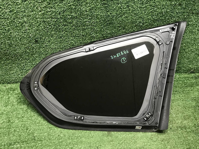 Форточка задняя левая Hyundai Santa Fe 4 TM 18-24