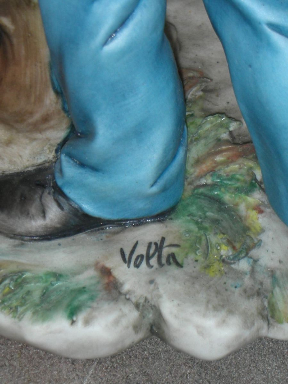 Статуэтка. Фарфор. Ученики пара. Capodimonte. Италия