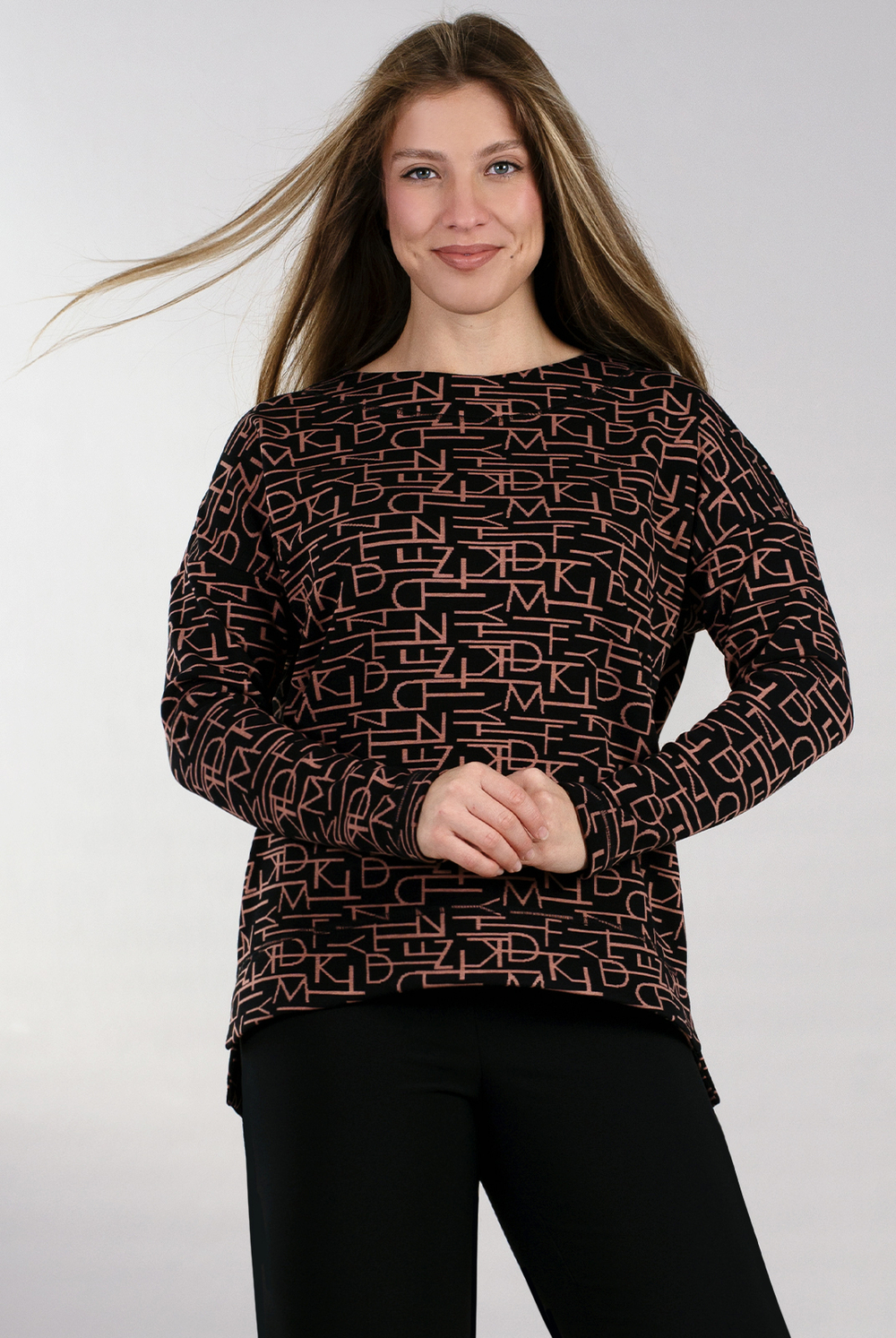 Джемпер женский 1236Аб, Буквы #239Б031236Аб