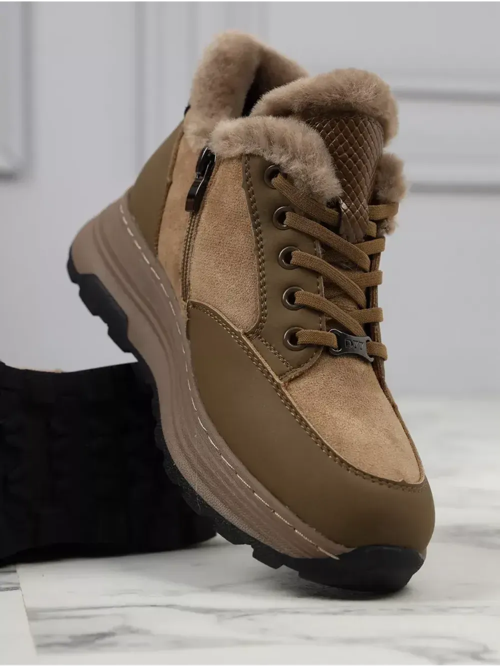 Кроссовки зимние