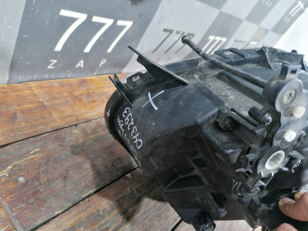 ПТФ передняя левая LED Kia Sportage 4 (QL) 18-22 Б/У Оригинал 92201D9600