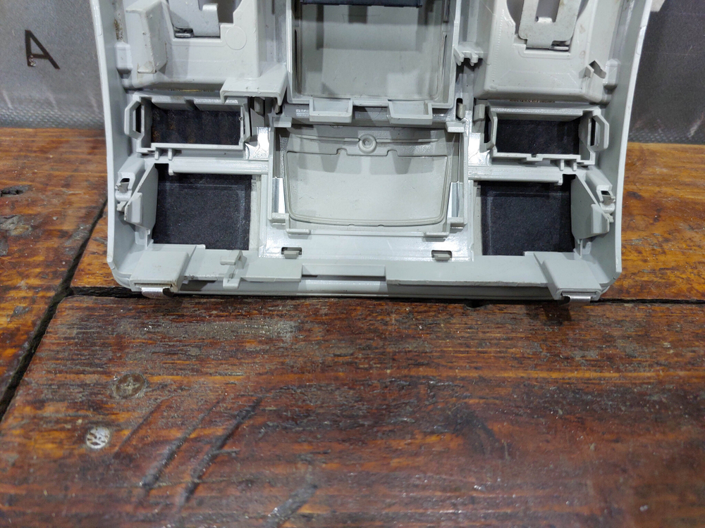 Плафон салонный передний Audi Q7 (4L) 06-15 Б/У Оригинал 4L0947135G