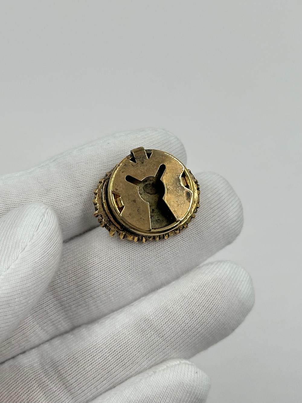 Накладка на пуговицу с «жемчугом»