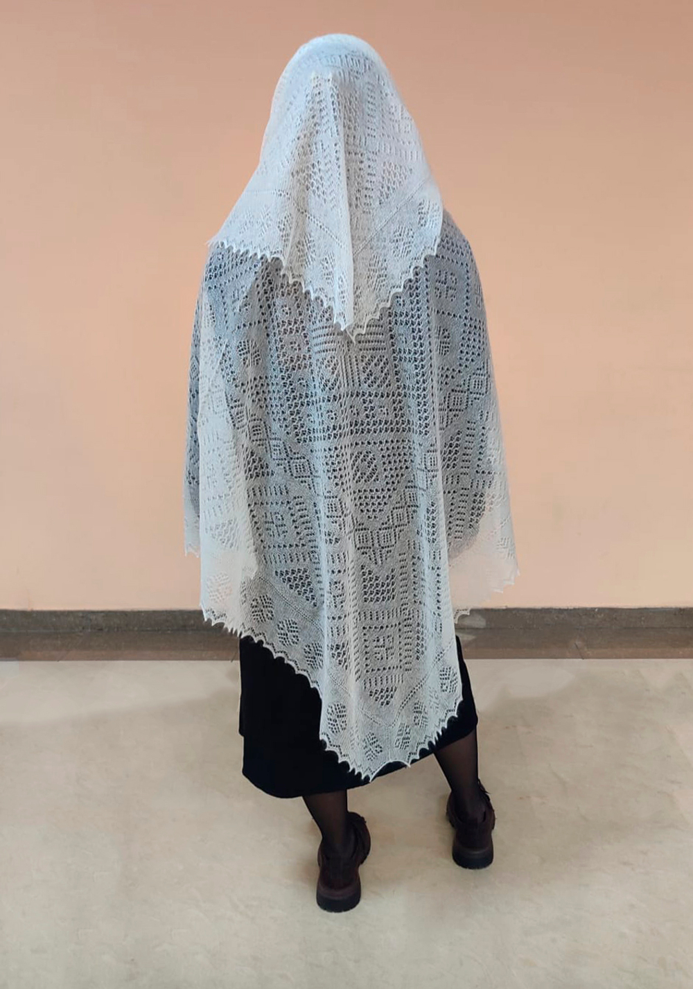 Оренбургский пуховый платок с шелком АШ150-02 экрю