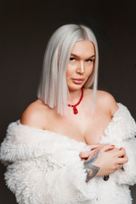 Колье из тонированного агата «Неваляшка»