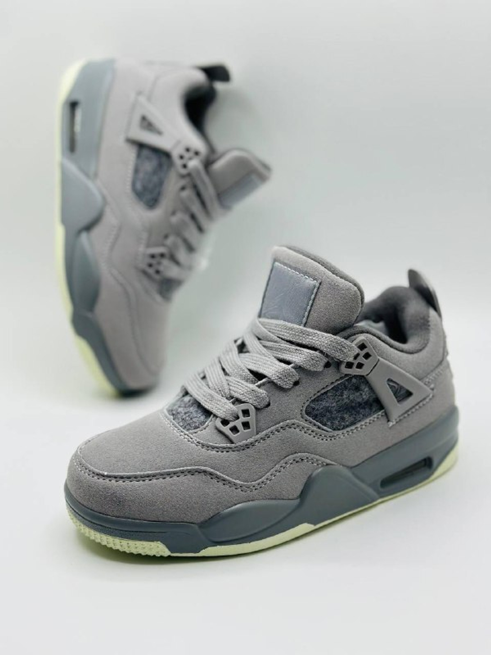 Детские кроссовки Nike Air Jordan 4
